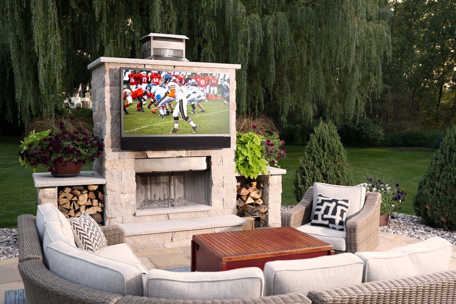 b2ap3_large_change-the-game-with-outdoor-tvs